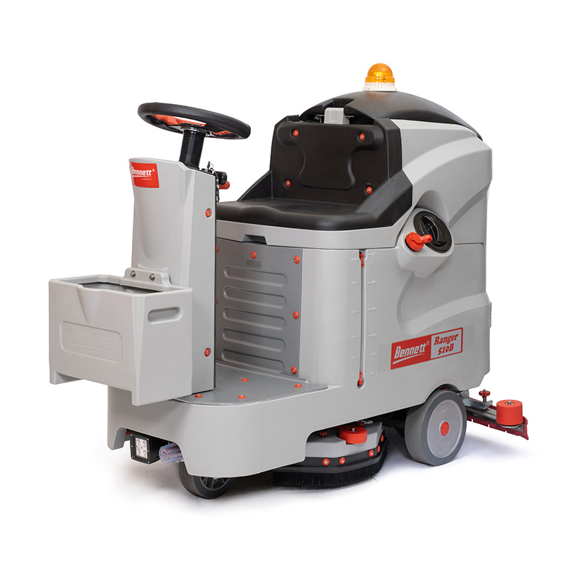 Поломоечная машина с местом оператора Bennett Ranger R510b (li-ion 24В / 105Ач)